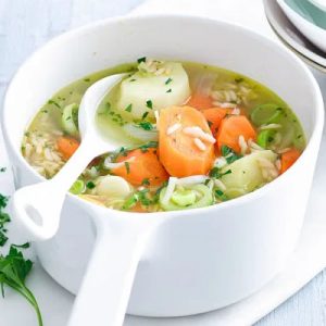 Chunky vegetable & brown rice soup
